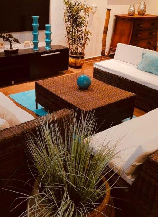 La Escala Aeropuerto Bed & Breakfast Luque Dış mekan fotoğraf